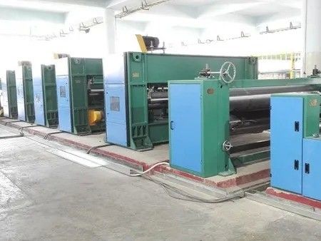 Productielijn voor het doorboren van naalden voor tapijten van niet-geweven stoffen 100 kg/uur - 500 kg/uur