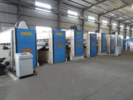 200 kg/h - 400 kg/h Niet-geweven naaldpunctmachine Insole Board Toe Puff Felt Productielijn